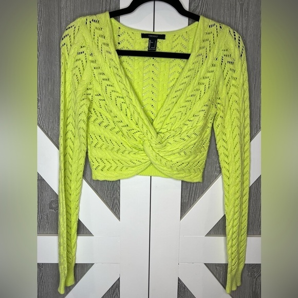 Forever 21 Sweaters - B13.22 FOREVER 21 Crop-Top Sweater, Cable knit, Lite Lime Green.